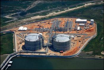現在建設中のGULF LNGターミナル(米国 ミシシッピ州)の写真 現在建設中のGULF LNGターミナル(米国 ミシシッピ州)の写真