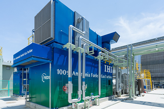 液体アンモニアを100％使用する2,000kW級ガスタービン「IM270」（IHI相生事業所内）