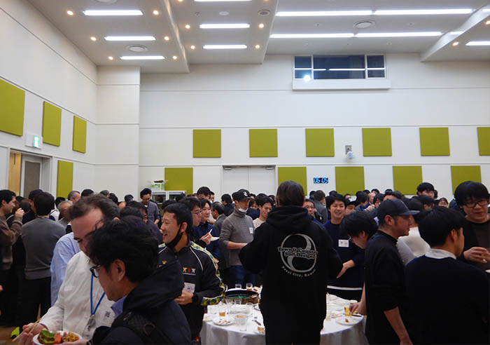 The site throngs with employees