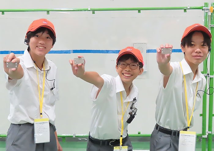 Creating their own original keychains