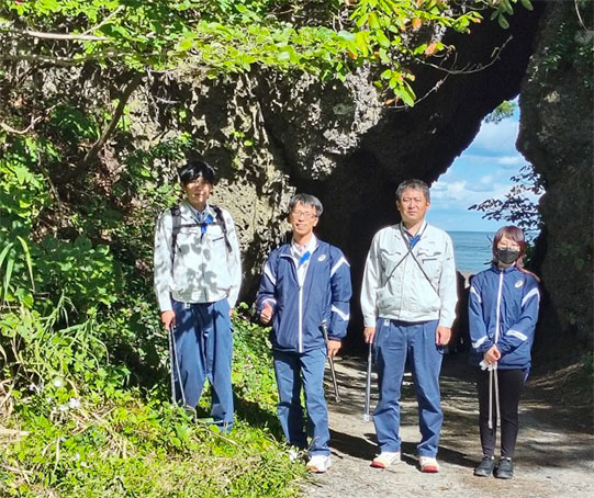 The APL employees who took part in the event (The tunnel in the rocks behind them is nicknamed the “Totoro Tunnel” because the profile of the tunnel resembles the titular character of Studio Ghibli’s “My Neighbor Totoro.”)