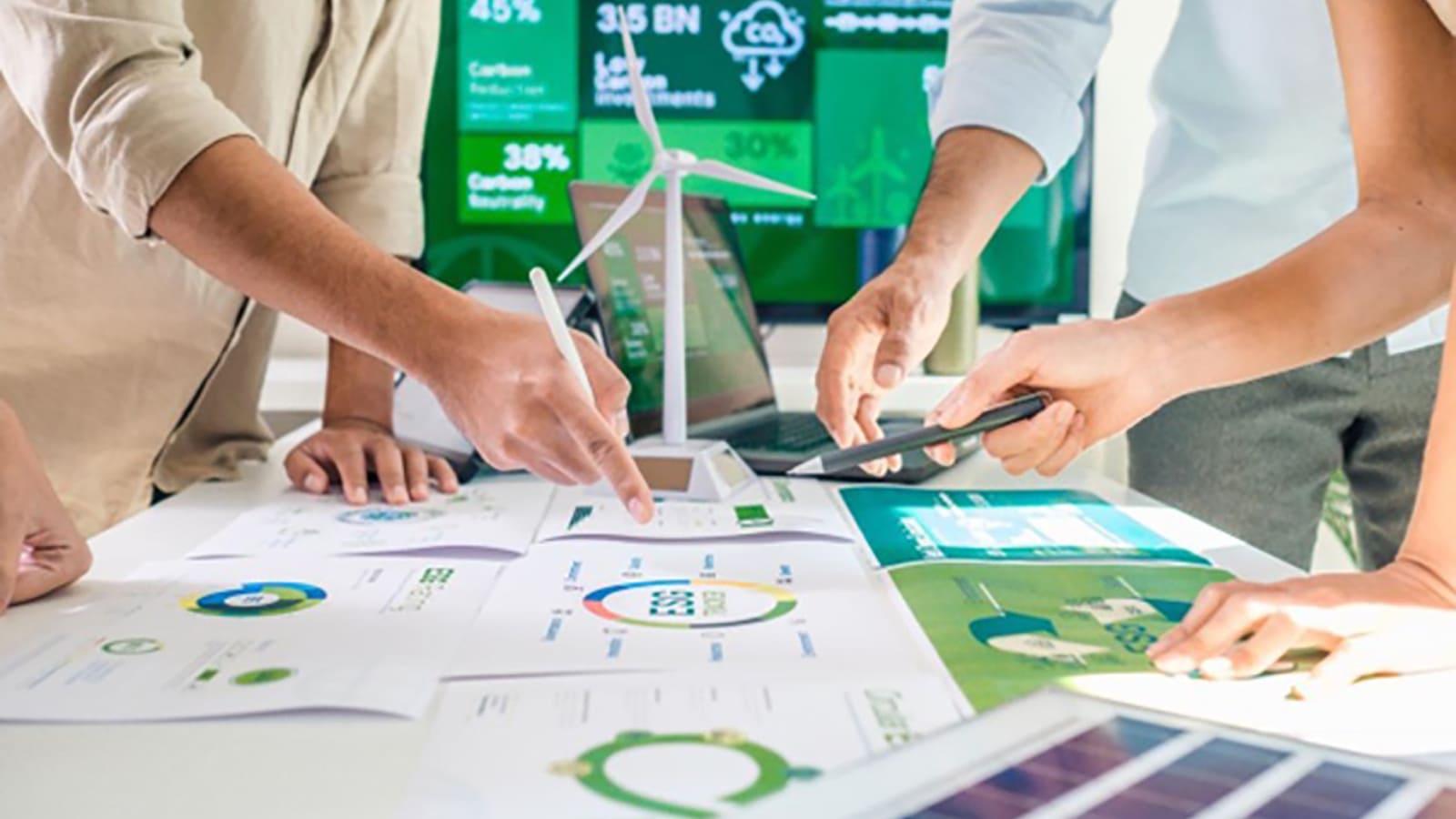 カーボンニュートラル実現に向けた課題と取り組みを解説