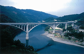 池田へそっ湖大橋（徳島県）
