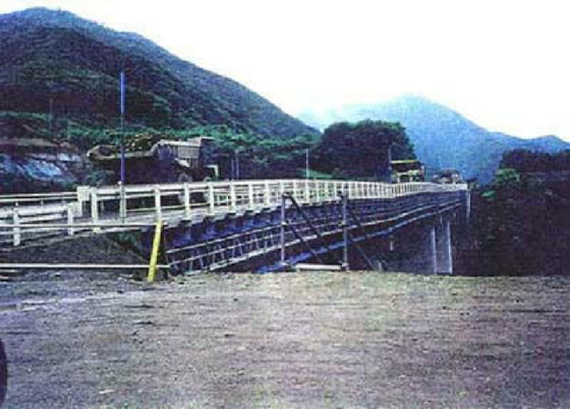摺上川ダム仮橋