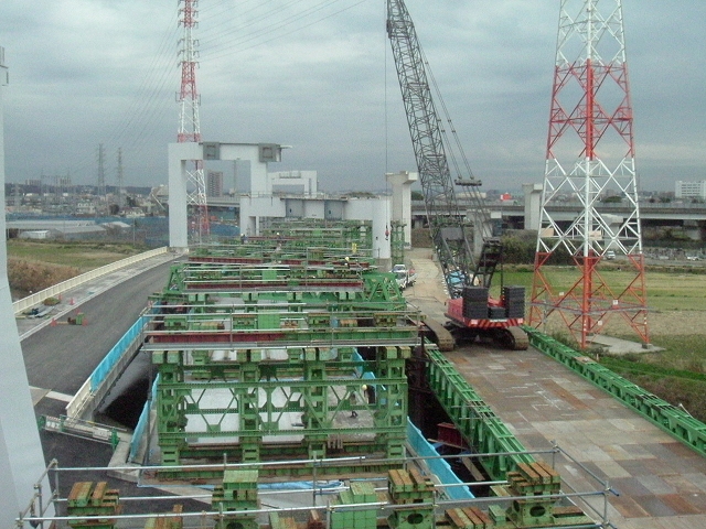 小出川ACランプ仮桟橋