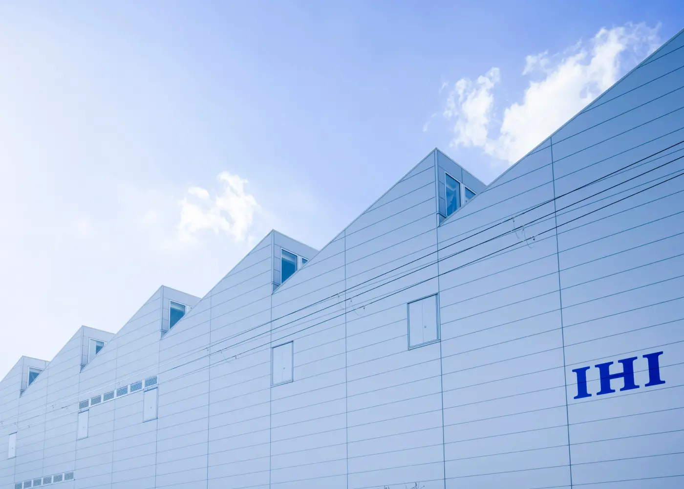 IIS検査計測本社ビル外観