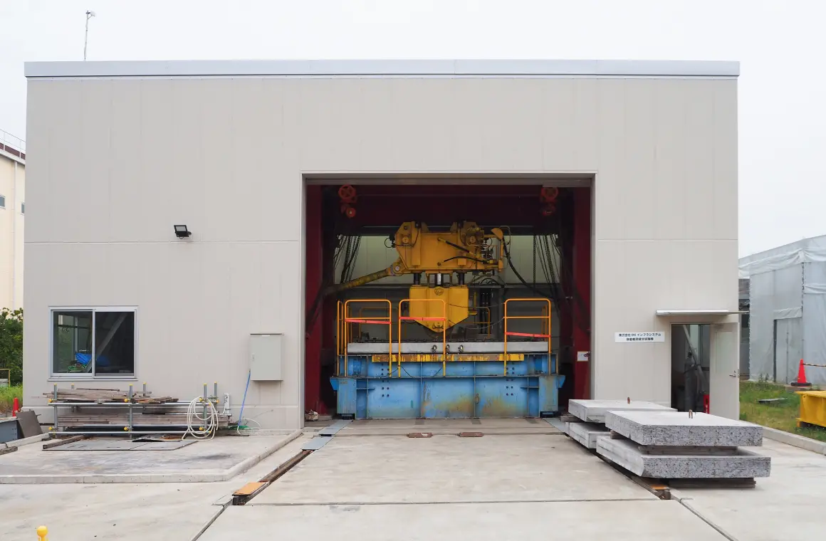 輪荷重走行疲労試験