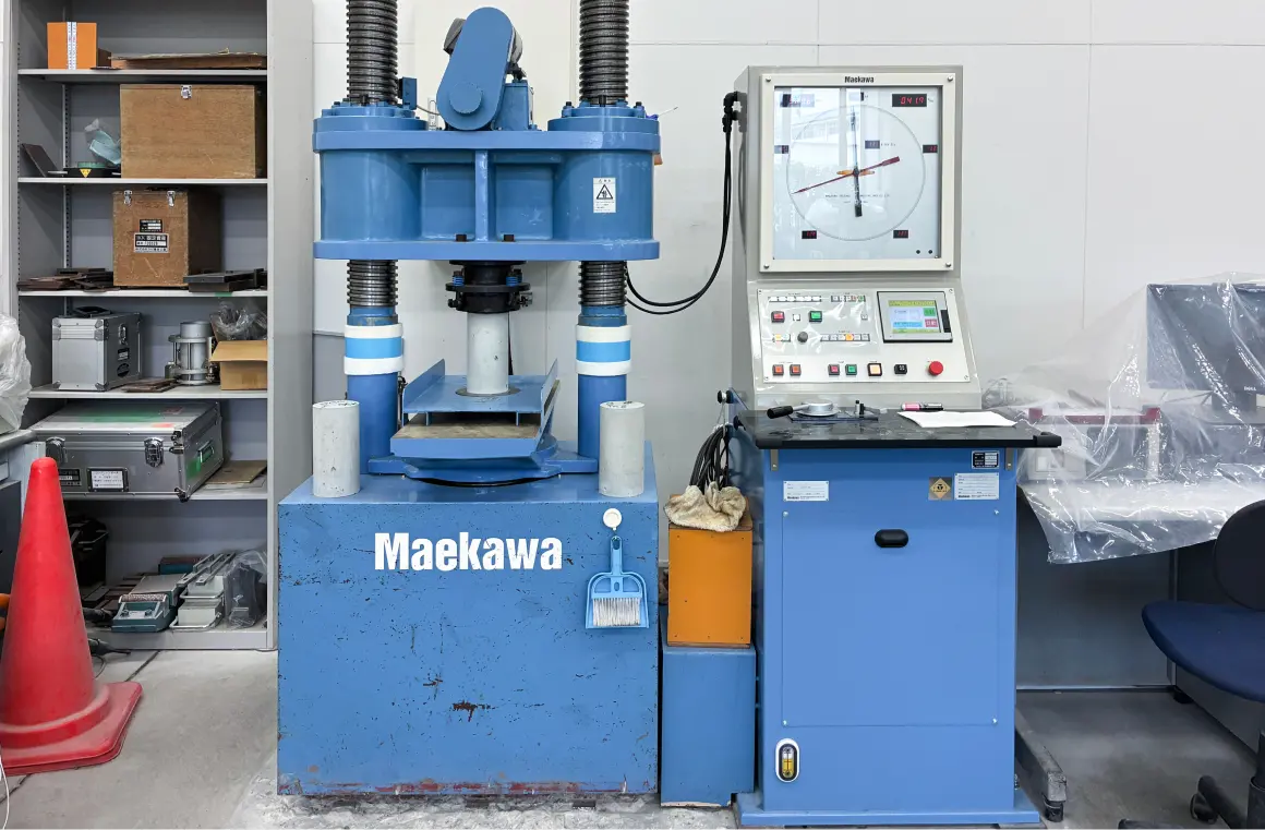 曲げ・圧縮強度試験