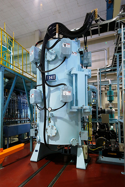 Vertical sintering furnace