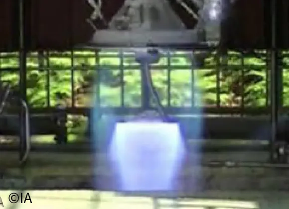 再生冷却エンジン