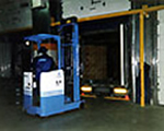 Freezer warehouse / retrieval system