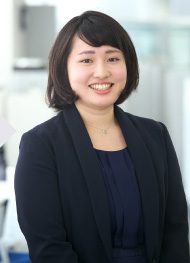 伊奈枝里子