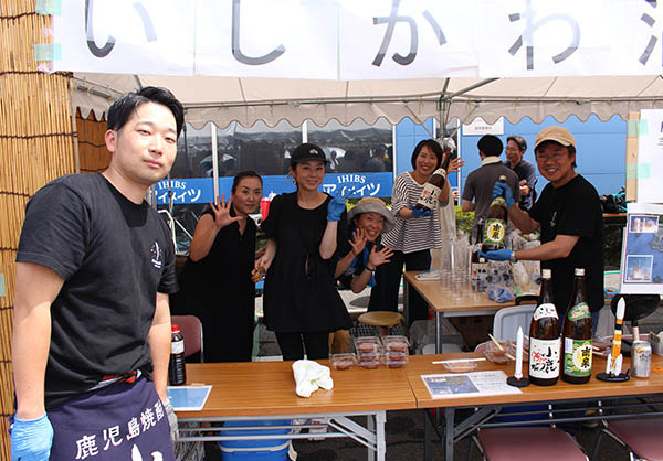 営業部によるさつま揚げと焼酎の出店