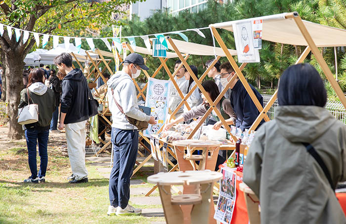 地元店舗によるマルシェ