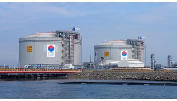 当社が2012年Petronet LNG社に納入したコチLNG受入基地向けLNG貯蔵タンク 当社が2012年Petronet LNG社に納入したコチLNG受入基地向けLNG貯蔵タンク