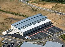需要拡大の真空浸炭炉製造工場を新設~製造工場・熱処理工場の2工場体制で生産能力を2倍に増強~ 需要拡大の真空浸炭炉製造工場を新設~製造工場・熱処理工場の2工場体制で生産能力を2倍に増強~